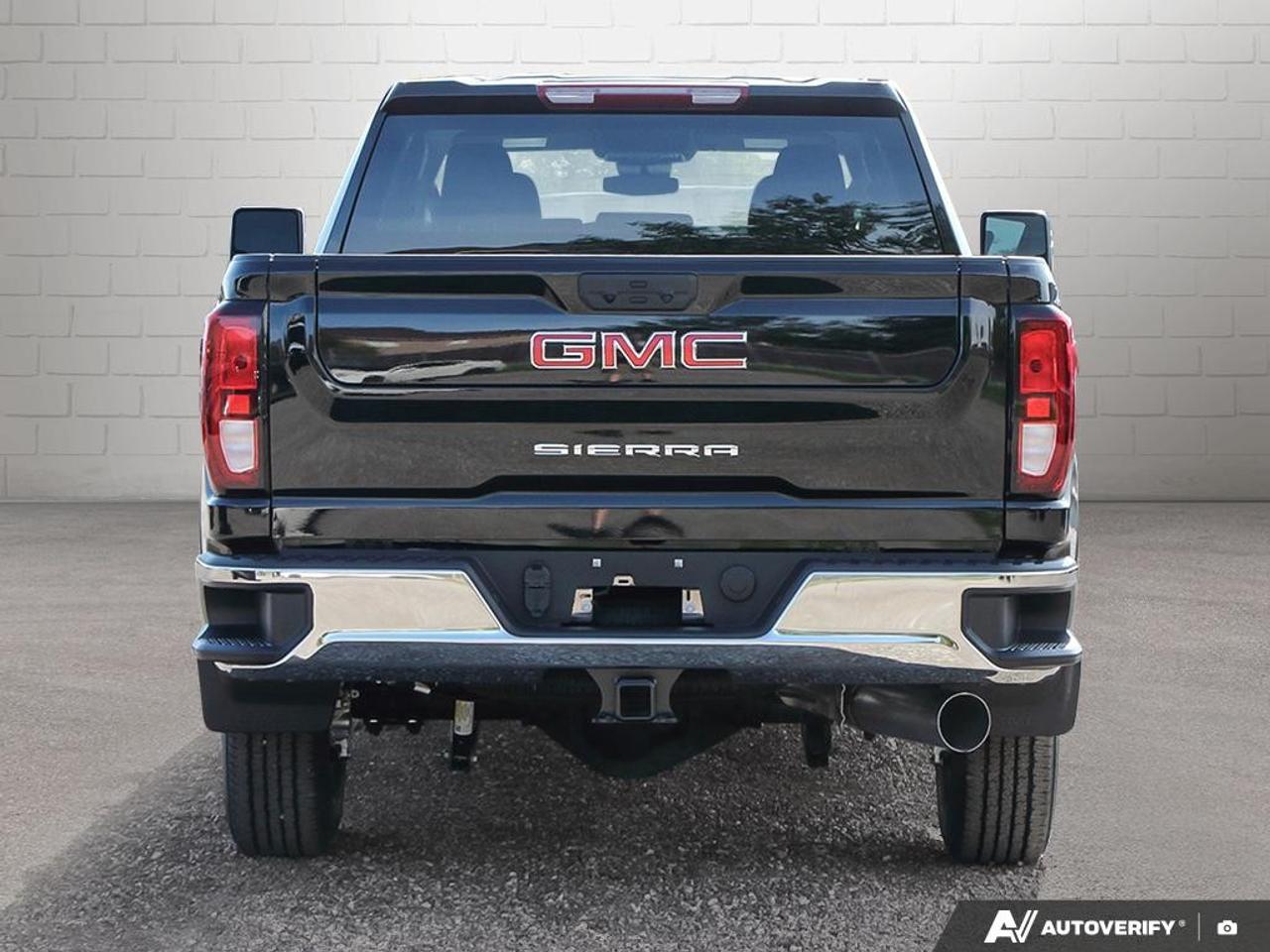 2026 GMC SIERRA 2500HD Crew Cab Standard Box 4-Wheel Drive Pro Photo