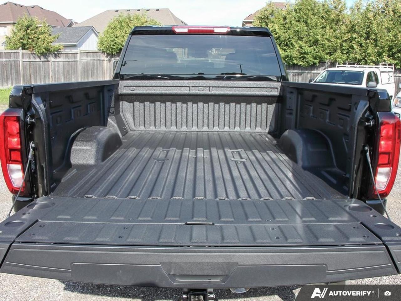 2026 GMC SIERRA 2500HD Crew Cab Standard Box 4-Wheel Drive Pro Photo