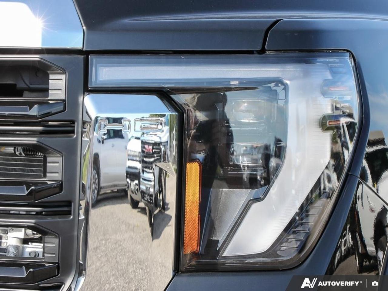 2026 GMC SIERRA 2500HD Crew Cab Standard Box 4-Wheel Drive Pro Photo