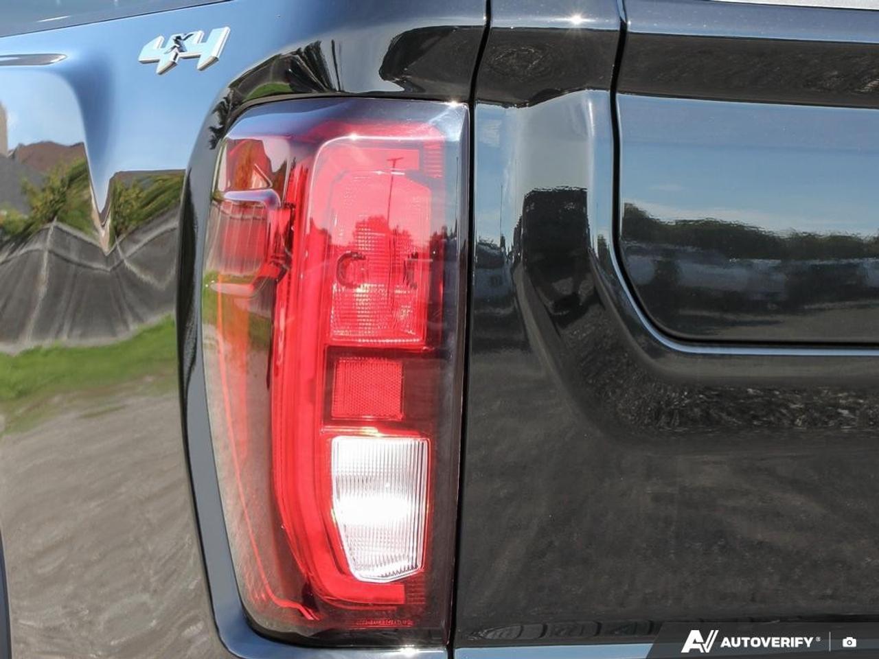 2026 GMC SIERRA 2500HD Crew Cab Standard Box 4-Wheel Drive Pro Photo