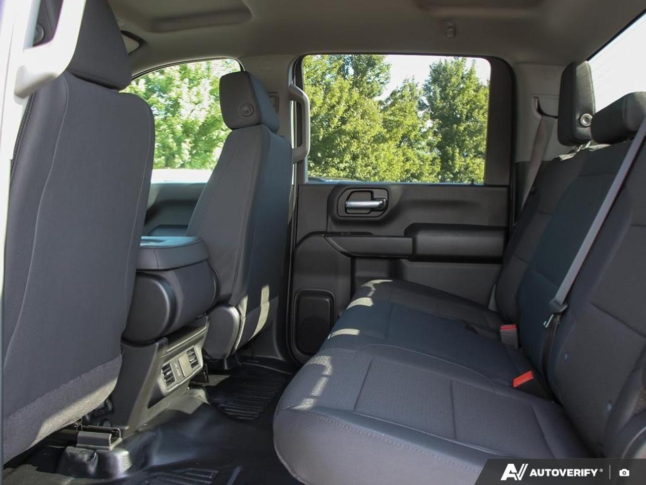 2026 GMC SIERRA 2500HD Crew Cab Standard Box 4-Wheel Drive Pro Photo