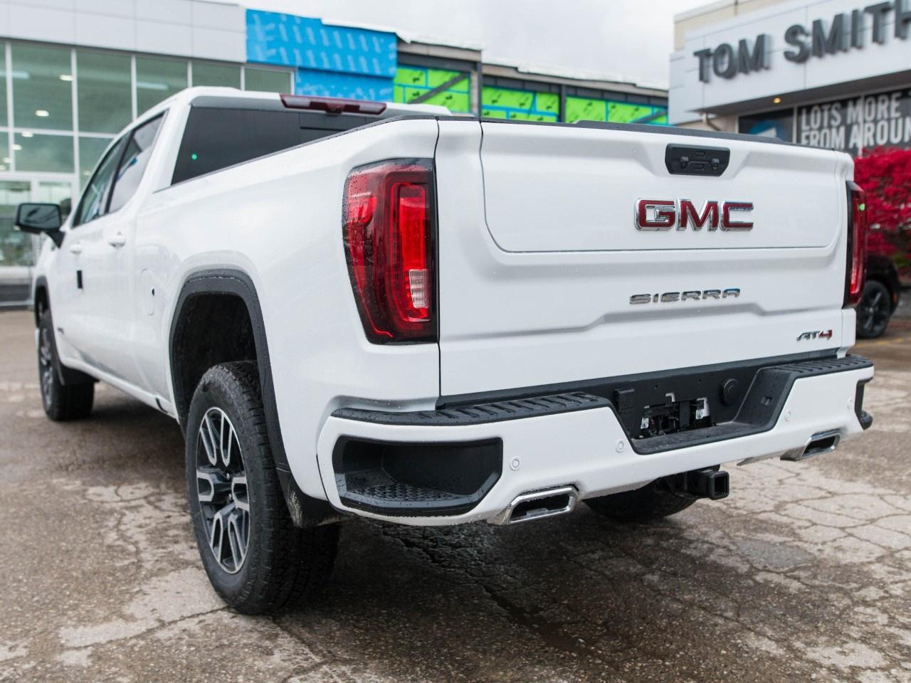 2026 GMC Sierra 1500 Crew Cab Standard Box 4-Wheel Drive AT4 Photo2