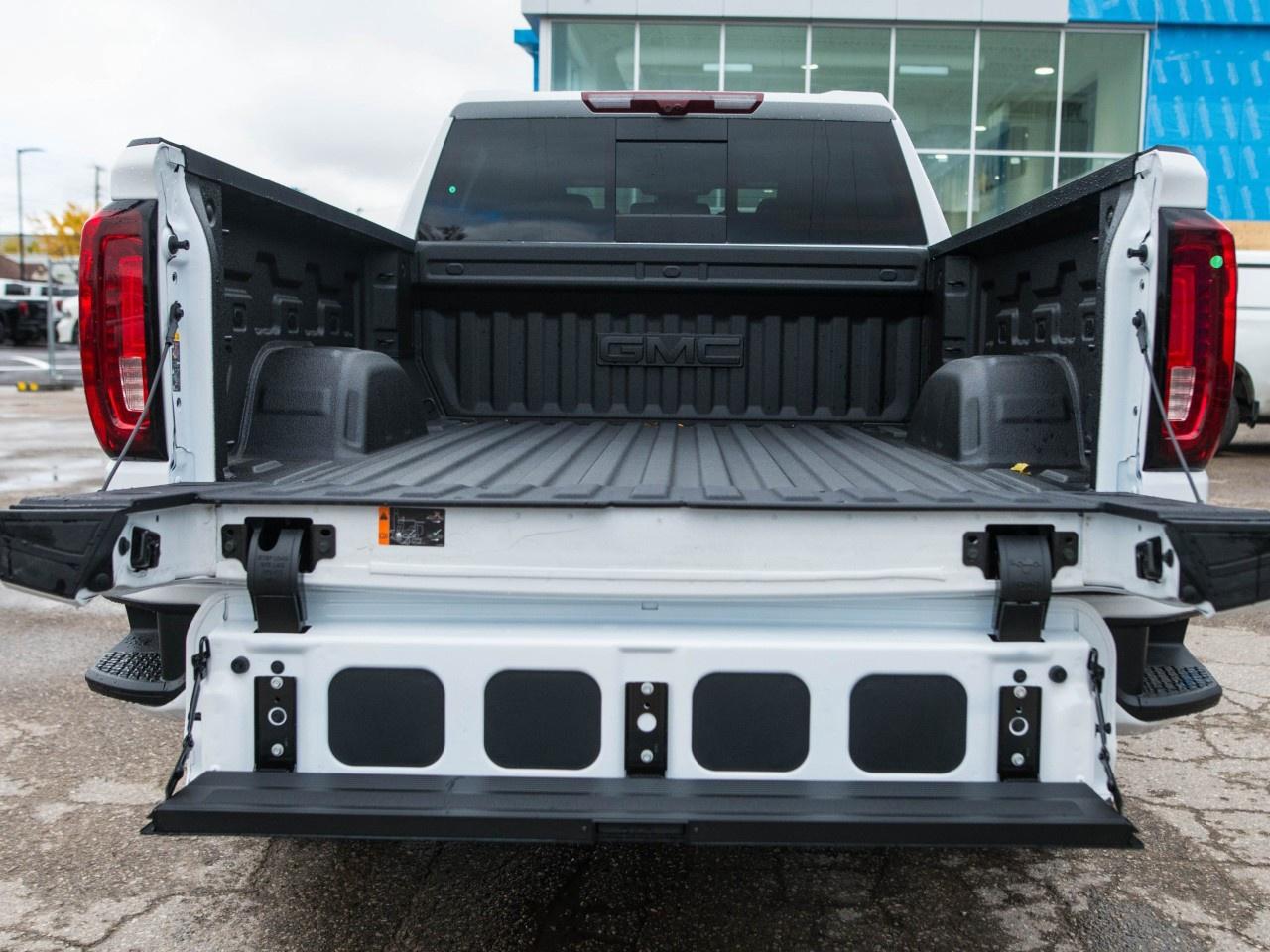 2026 GMC Sierra 1500 Crew Cab Standard Box 4-Wheel Drive AT4 Photo