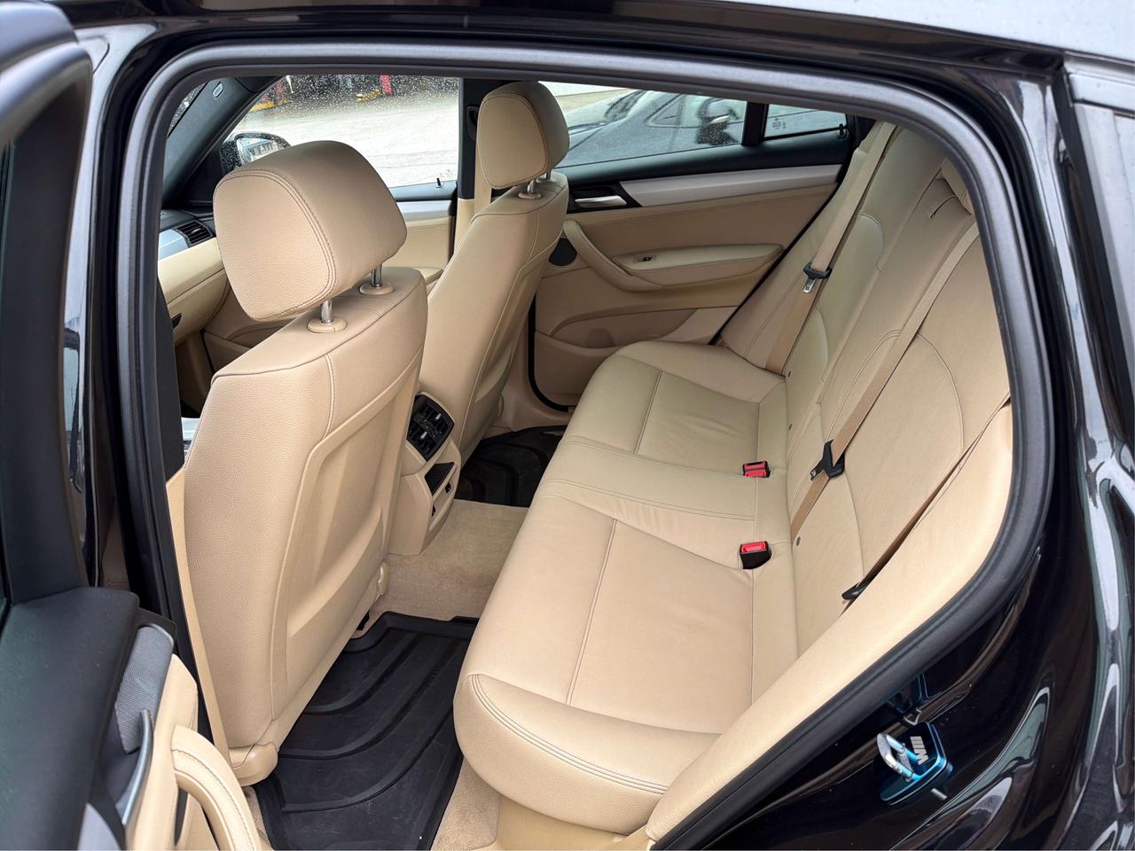 2017 BMW X4 xDrive AWD NAV LEATHER PREMIUM PACKAGE WE FINANCE! Photo