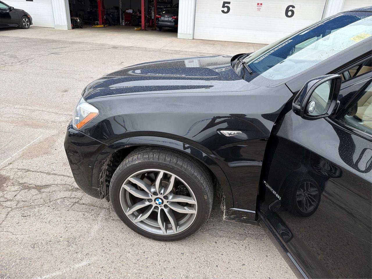 2017 BMW X4 xDrive AWD NAV LEATHER PREMIUM PACKAGE WE FINANCE! Photo