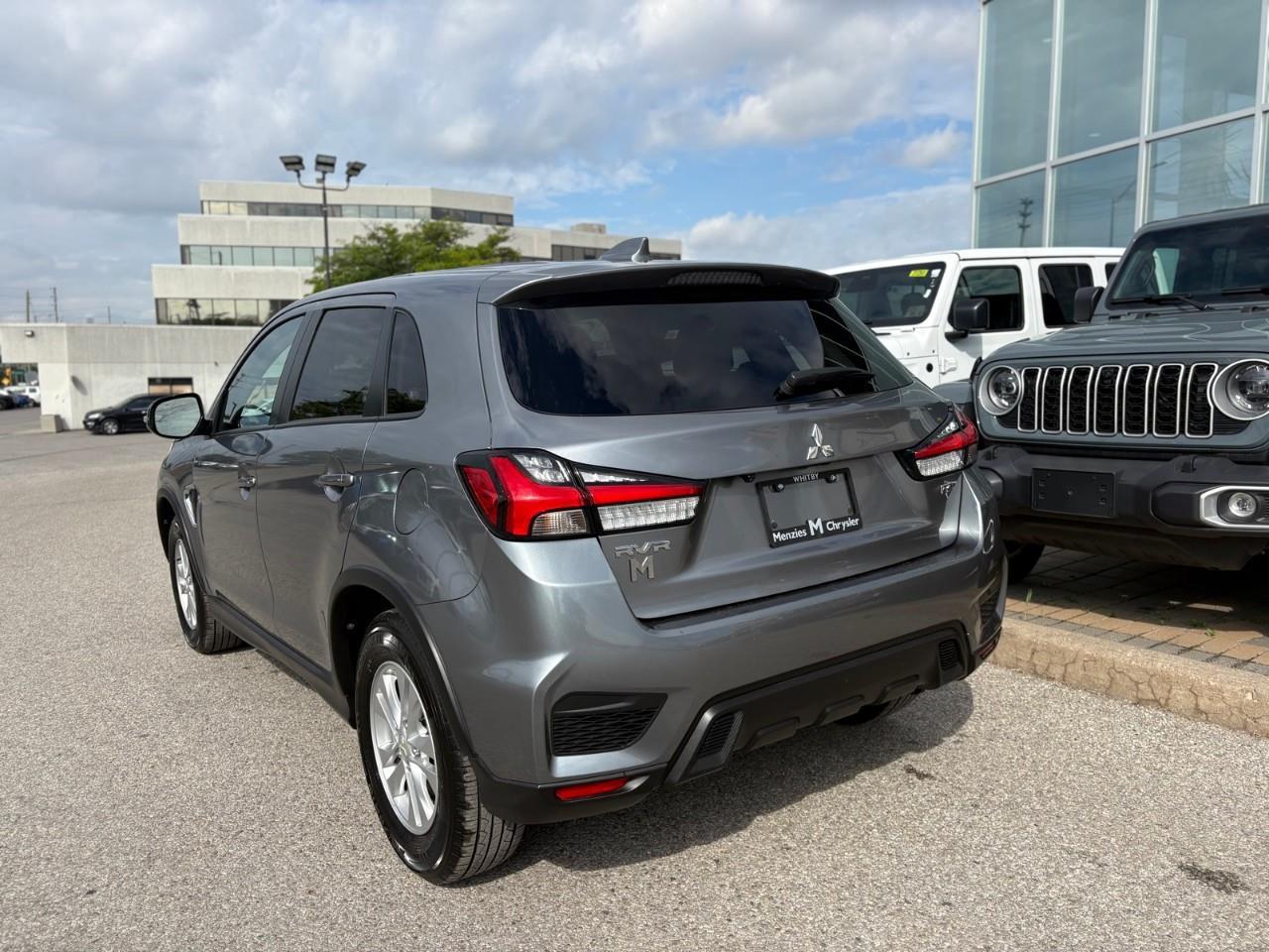 2024 Mitsubishi RVR SE 4dr AWC Photo