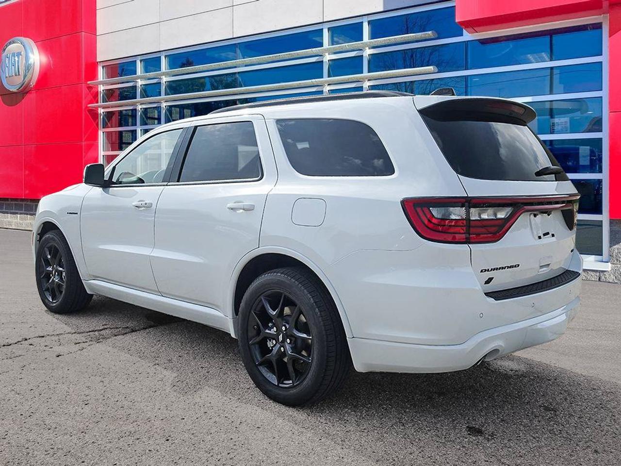 2027 Dodge Durango GT HEMI V8 PlusGT HEMI V8 Plus/BLACKTOP/SUNROOF/HEATED SEATS/TRAILER TOW Photo