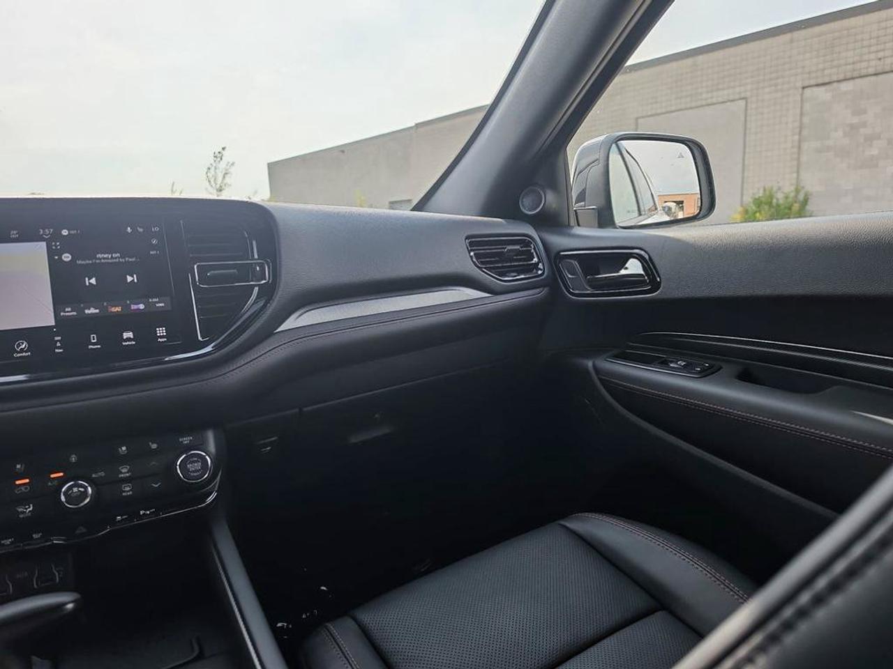 2027 Dodge Durango GT HEMI V8 PlusGT HEMI V8 Plus/BLACKTOP/SUNROOF/HEATED SEATS/TRAILER TOW Photo