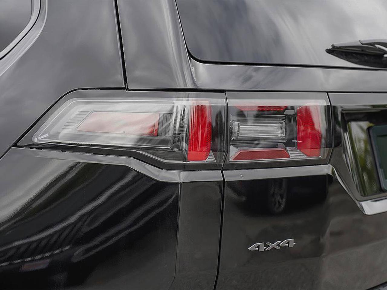 2026 Jeep Cherokee Overland/KEYLESS ENTRY/PANO SUNROOF/WIRELESS CHARGER Photo