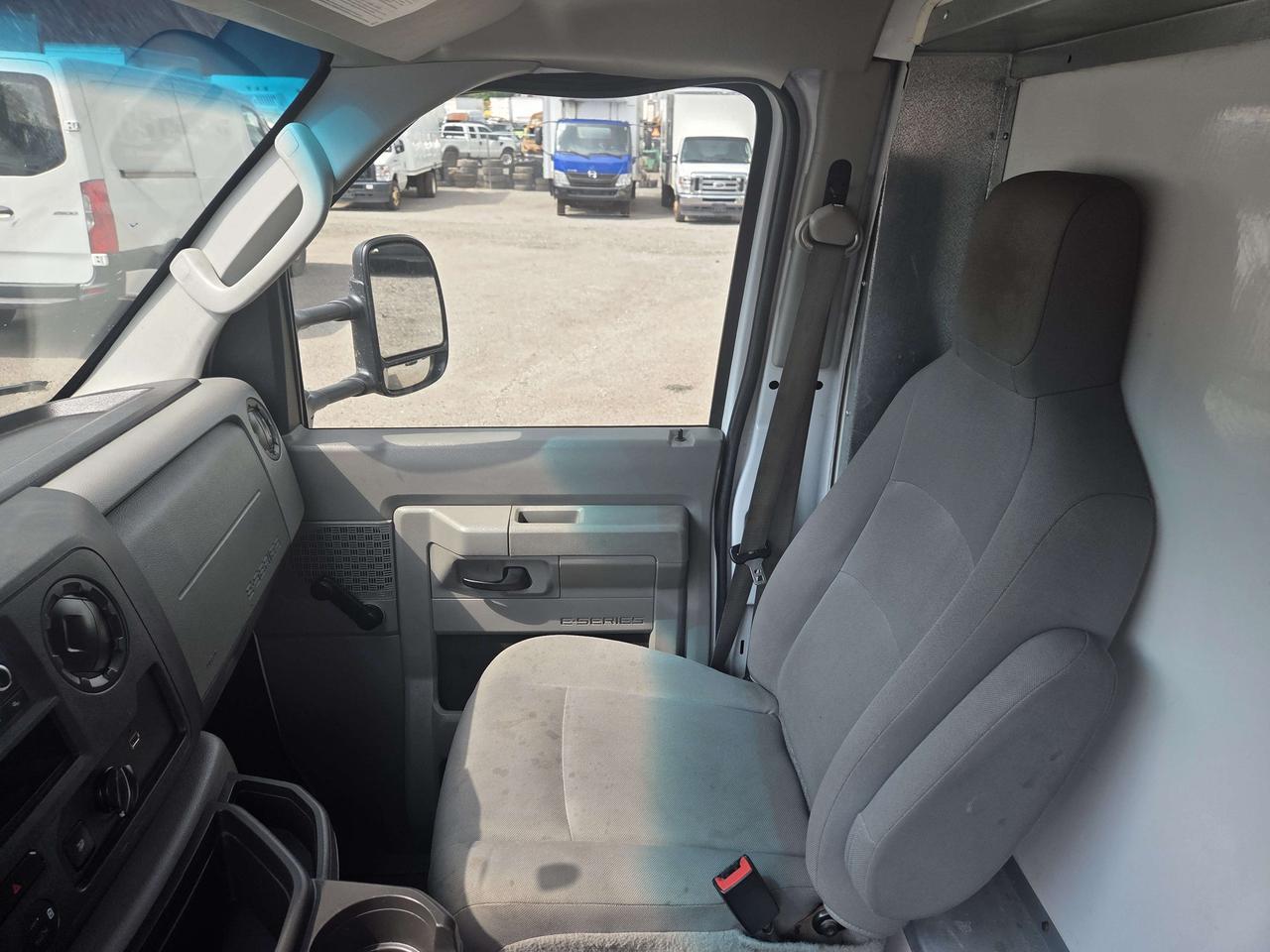2021 Ford E-Series E450 16Ft Box - V8 Gas - 16CB-C07446 Photo