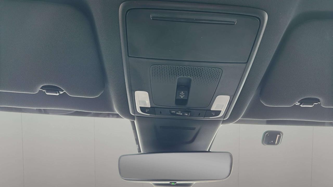 2025 Honda CR-V Touring Photo