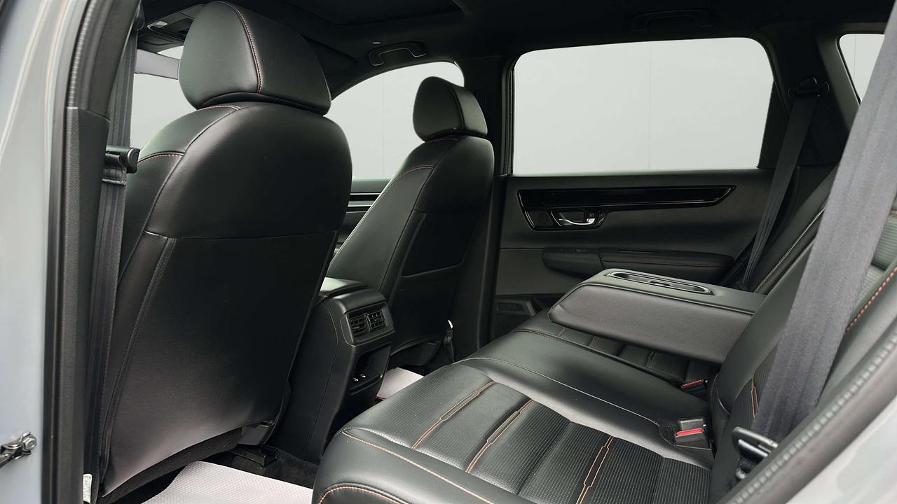 2025 Honda CR-V Touring Photo