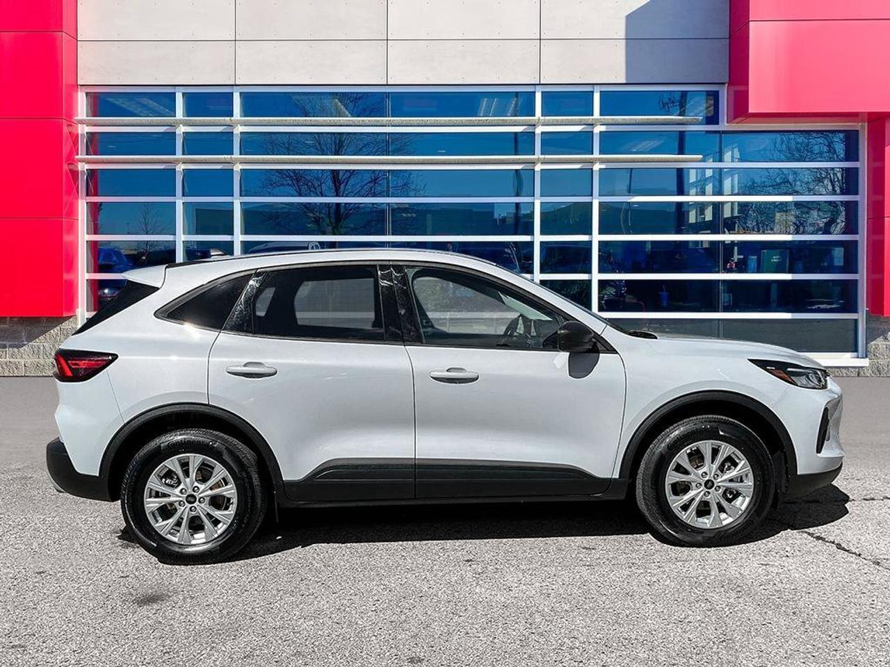 2025 Ford Escape Active | One Owner | Clean CarFax Report | Ontario Vehicle | Great Shape | Remote Starter | Photo