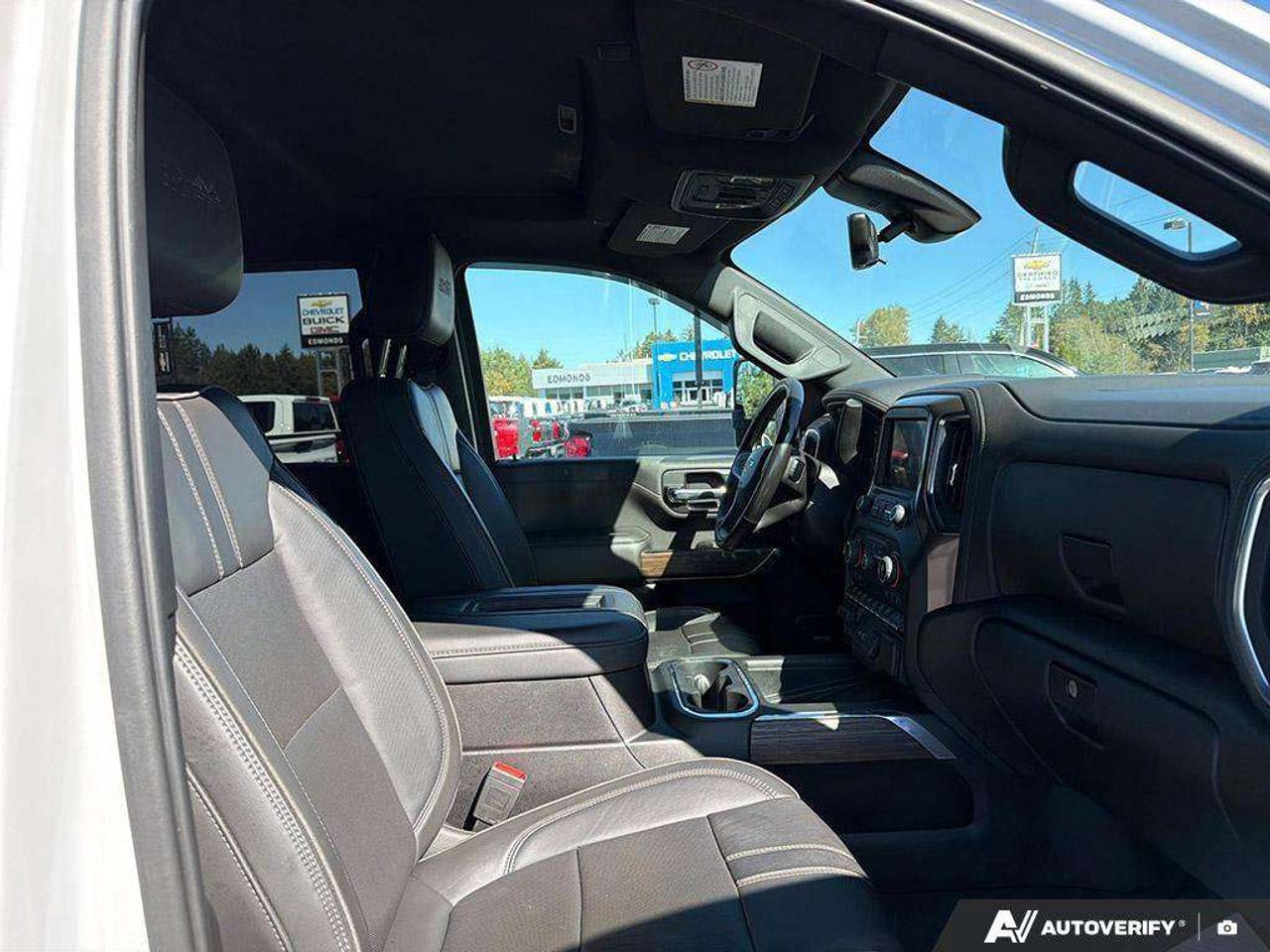 2022 Chevrolet Silverado 3500 Trailering Mirrors   Heated Seats   Sunroof   Trailer Brake Controller Photo