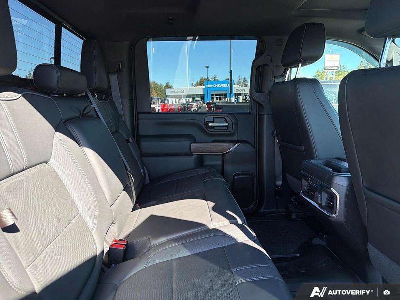 2022 Chevrolet Silverado 3500 Trailering Mirrors   Heated Seats   Sunroof   Trailer Brake Controller Photo