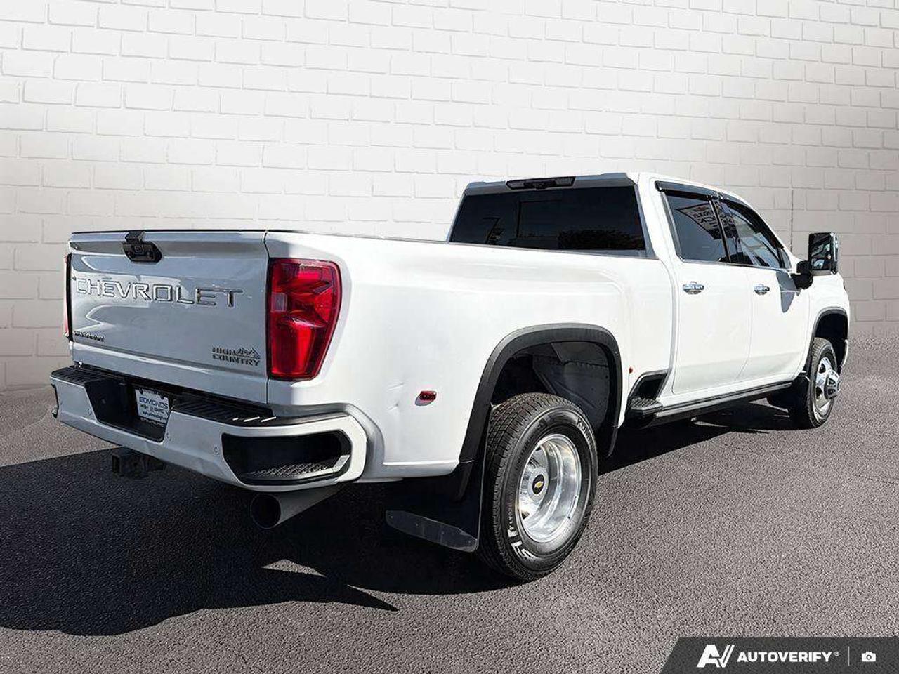 2022 Chevrolet Silverado 3500 Trailering Mirrors   Heated Seats   Sunroof   Trailer Brake Controller Photo