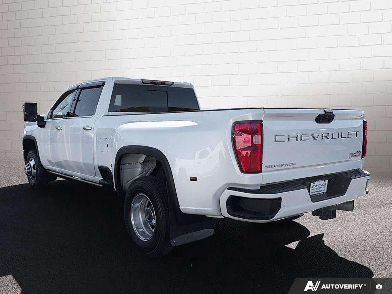 2022 Chevrolet Silverado 3500 Trailering Mirrors   Heated Seats   Sunroof   Trailer Brake Controller Photo2