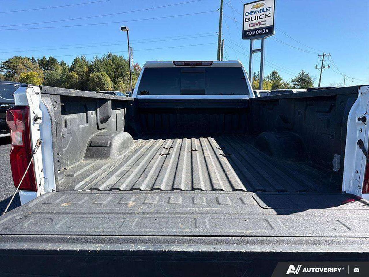 2022 Chevrolet Silverado 3500 Trailering Mirrors   Heated Seats   Sunroof   Trailer Brake Controller Photo