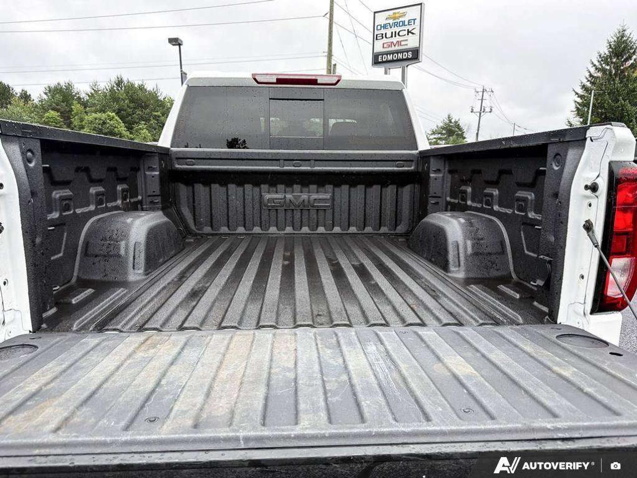 2024 GMC Sierra 1500 One Owner   Trailer Brake Controller   Remote Start   Heated Seats Photo
