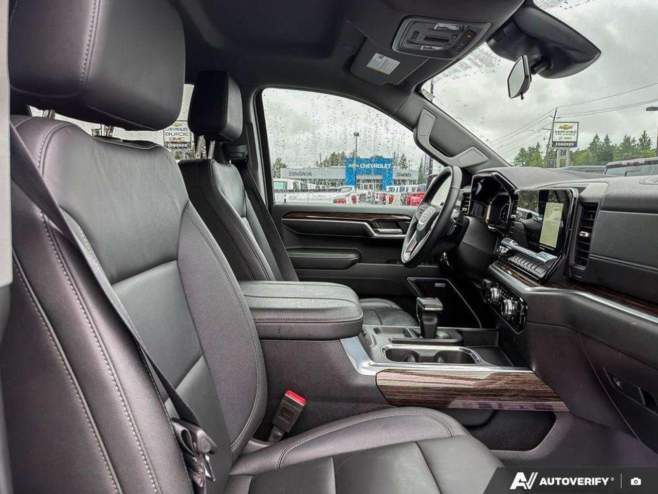 2024 GMC Sierra 1500 One Owner   Trailer Brake Controller   Remote Start   Heated Seats Photo