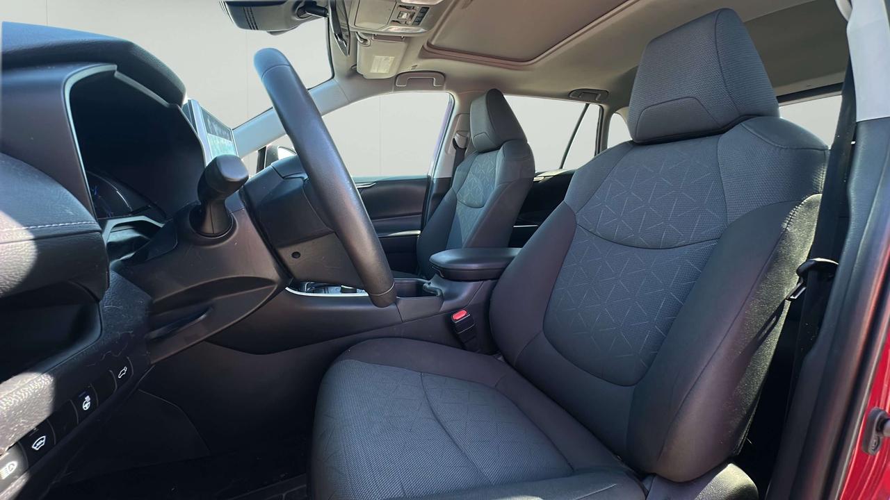 2024 Toyota RAV4 XLE Photo