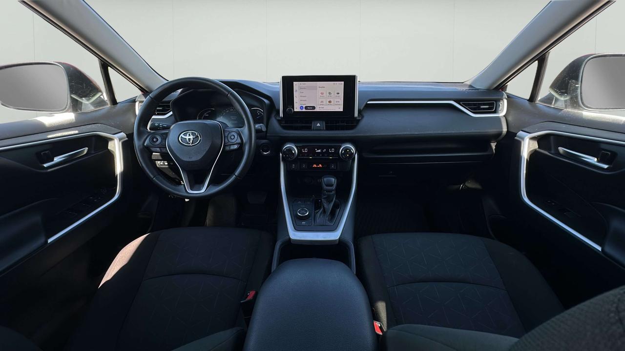 2024 Toyota RAV4 XLE Photo