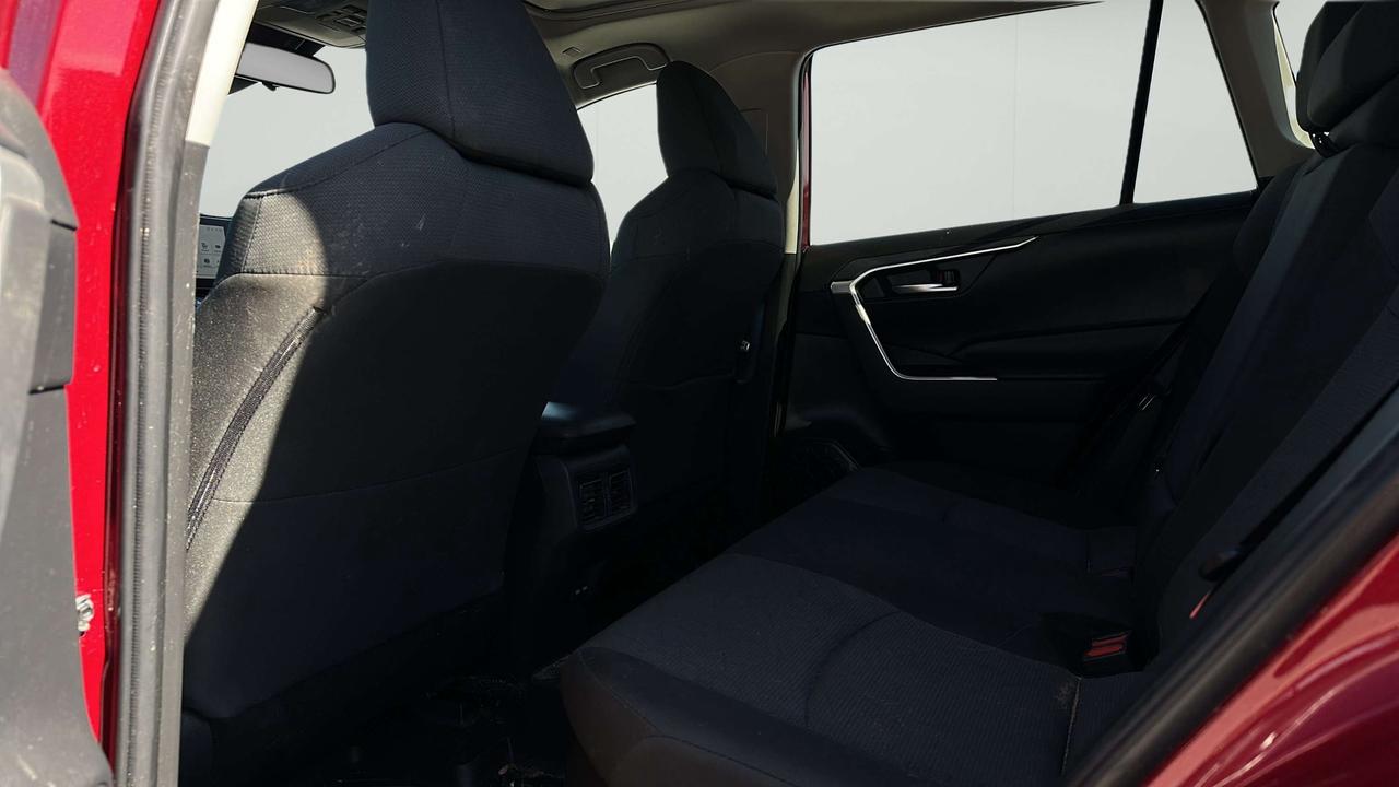 2024 Toyota RAV4 XLE Photo