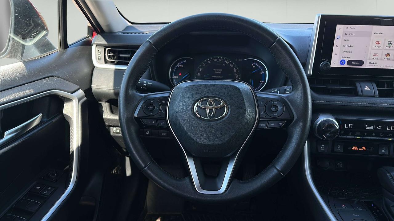2024 Toyota RAV4 XLE Photo