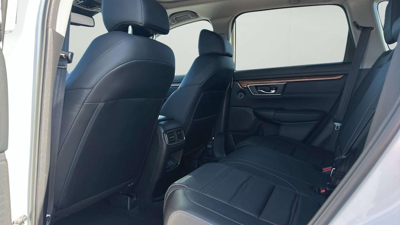 2022 Honda CR-V Touring Photo