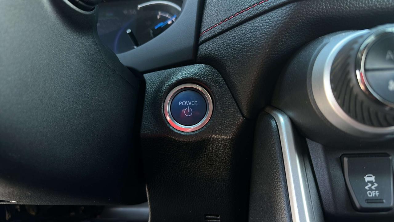 2022 Toyota RAV4 Prime XSE Photo