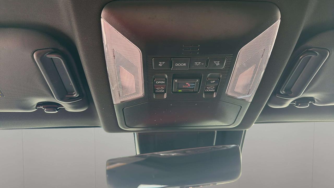 2022 Toyota RAV4 Prime XSE Photo