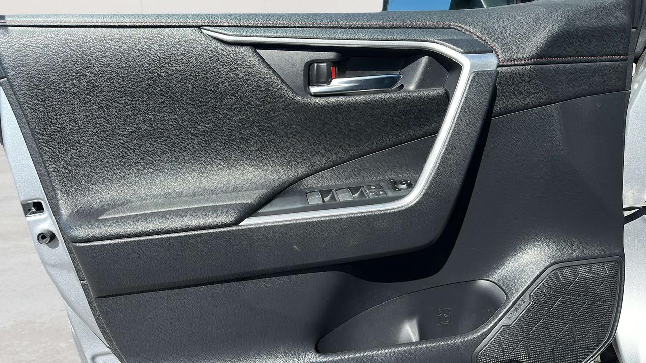 2022 Toyota RAV4 Prime XSE Photo