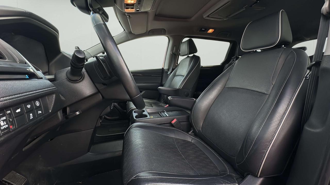 2022 Honda Odyssey Touring Photo
