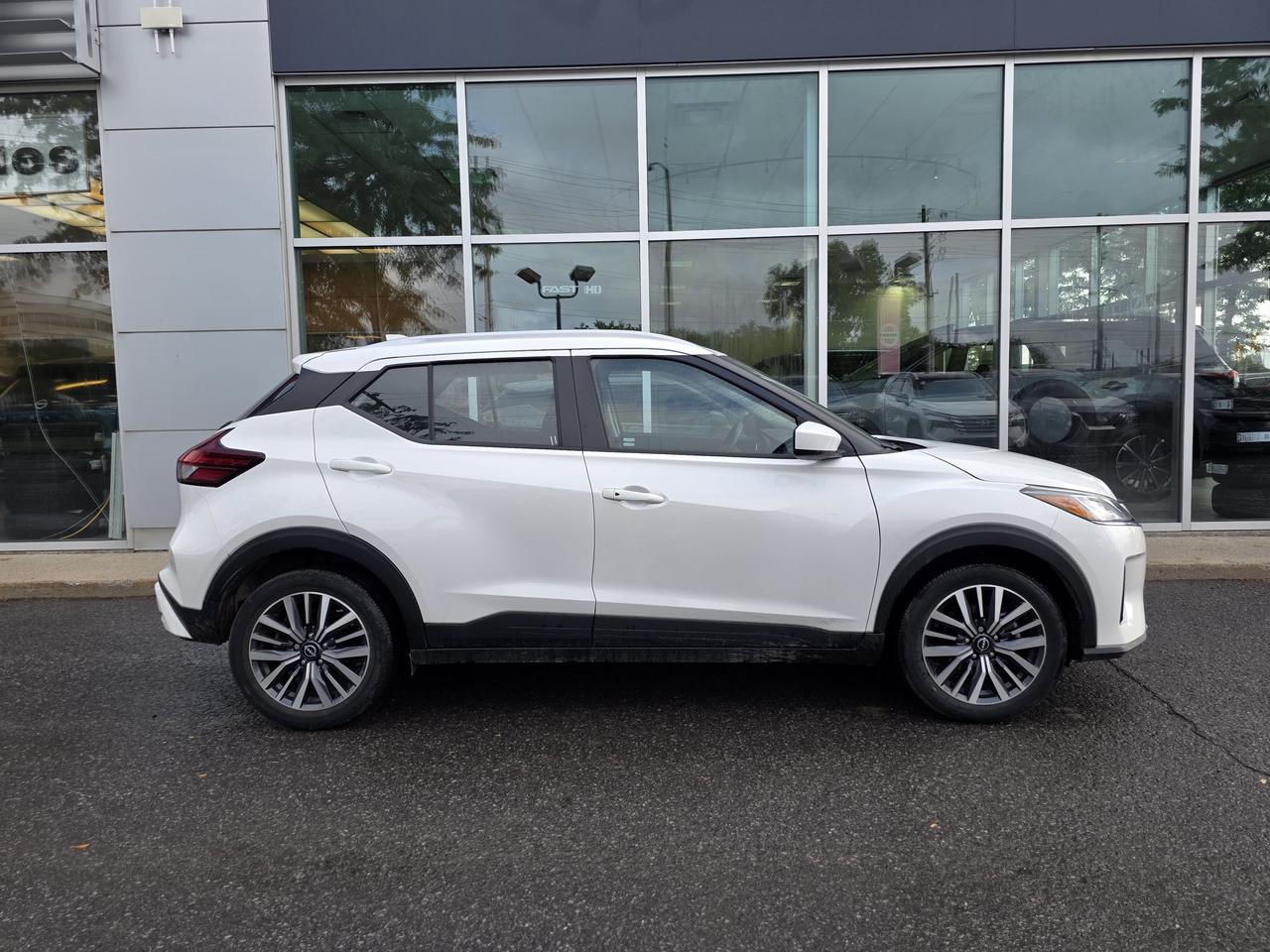 2024 Nissan Kicks SV | Apple Car Play | Android Auto | Heated Seats | Photo