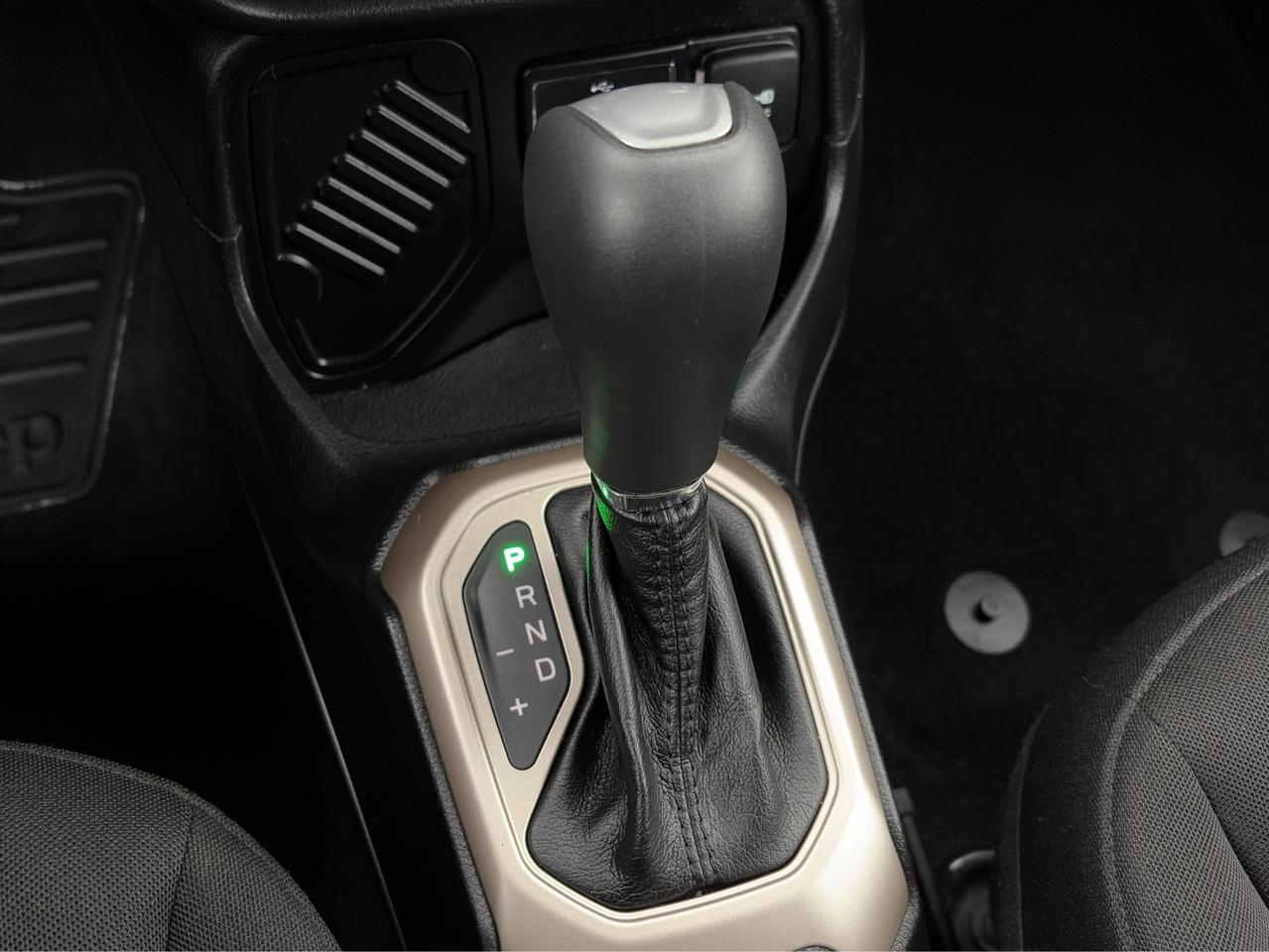 2015 Jeep Renegade North | Heated Leather Steering Wheel | Brake Assist | Stability Control | Reverse Camera Photo