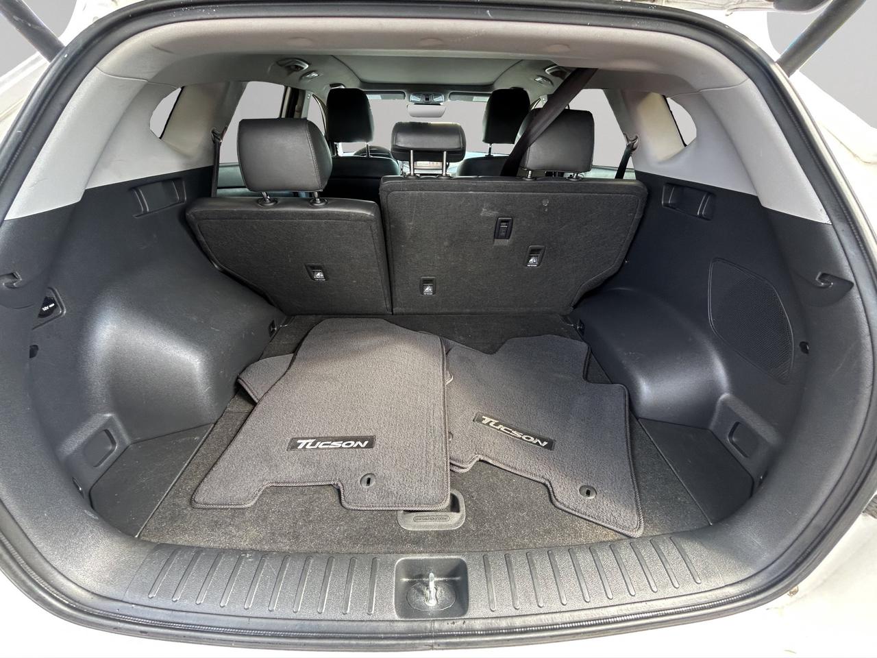 2019 Hyundai Tucson Ultimate | Panoramic Sunroof, Lane Keep Assist | Blind Spot Monitoring Photo