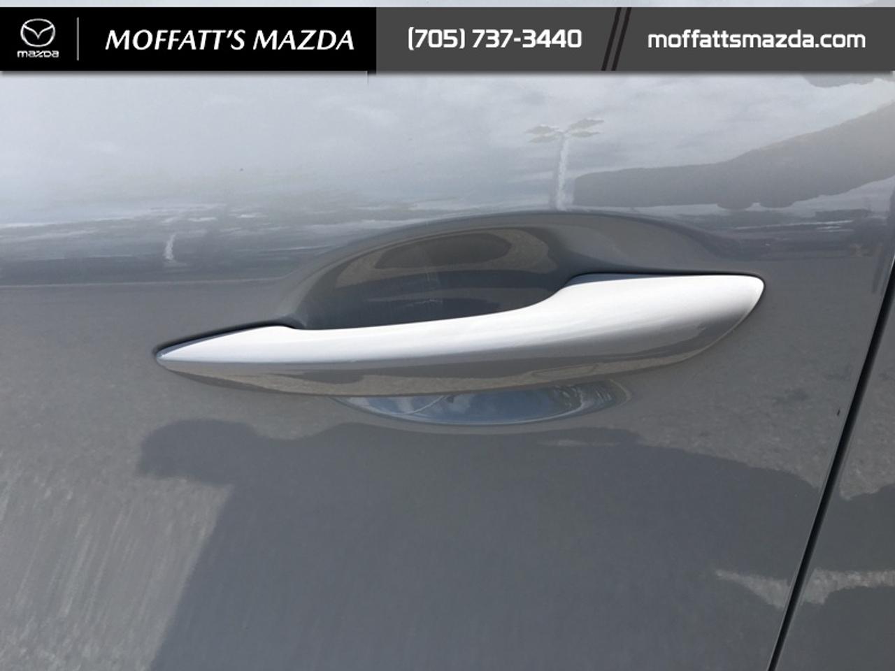 2025 Mazda CX-30 GT Photo
