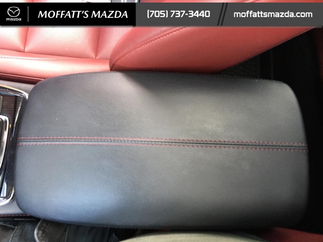 2025 Mazda CX-30 GT Photo