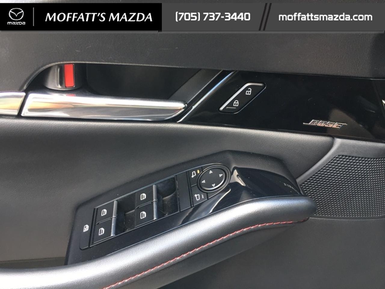 2025 Mazda CX-30 GT Photo