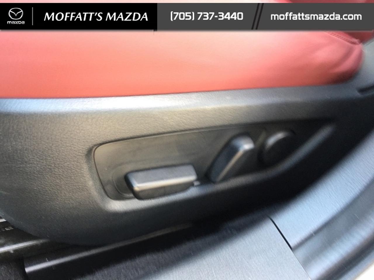 2025 Mazda CX-30 GT Photo