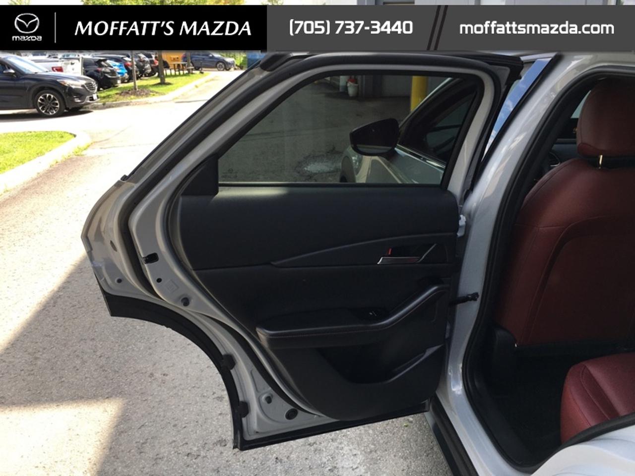 2025 Mazda CX-30 GT Photo