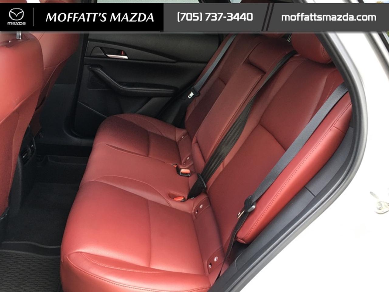 2025 Mazda CX-30 GT Photo