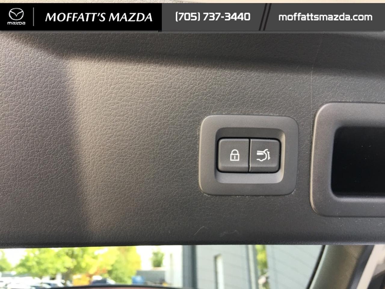 2025 Mazda CX-30 GT Photo