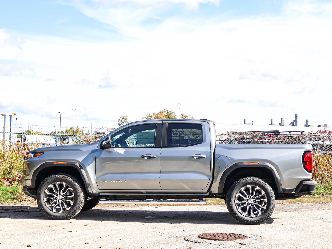 2026 GMC Canyon Denali Photo