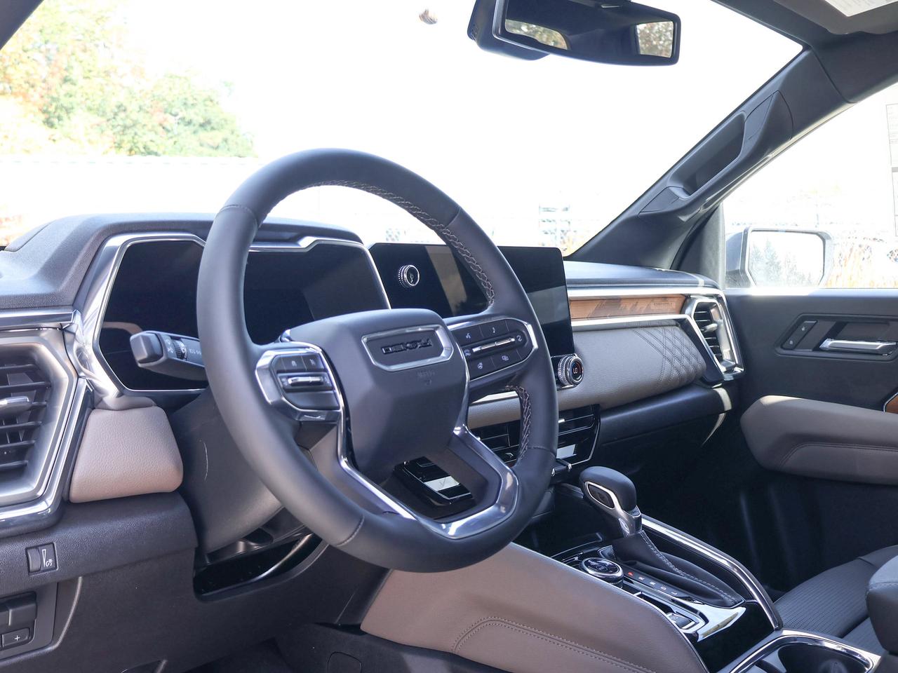 2026 GMC Canyon Denali Photo