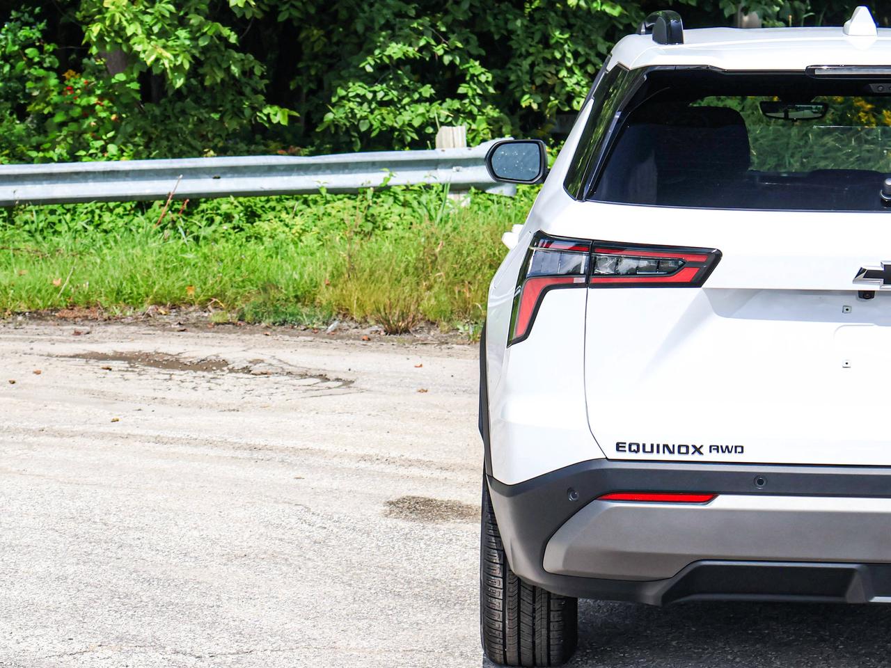 2027 Chevrolet Equinox AWD LT Photo