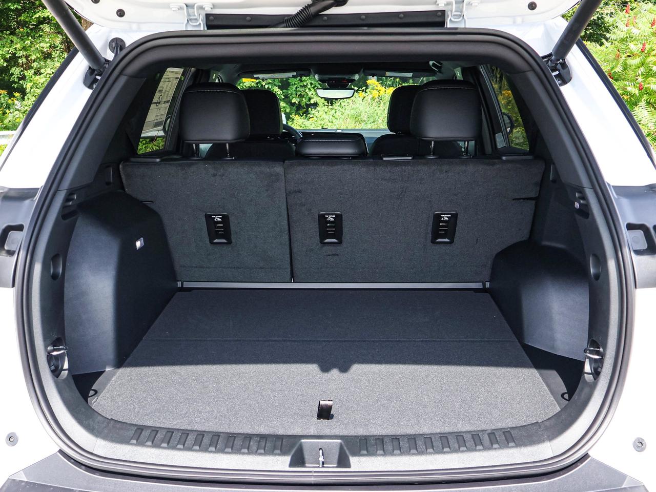 2027 Chevrolet Equinox AWD LT Photo