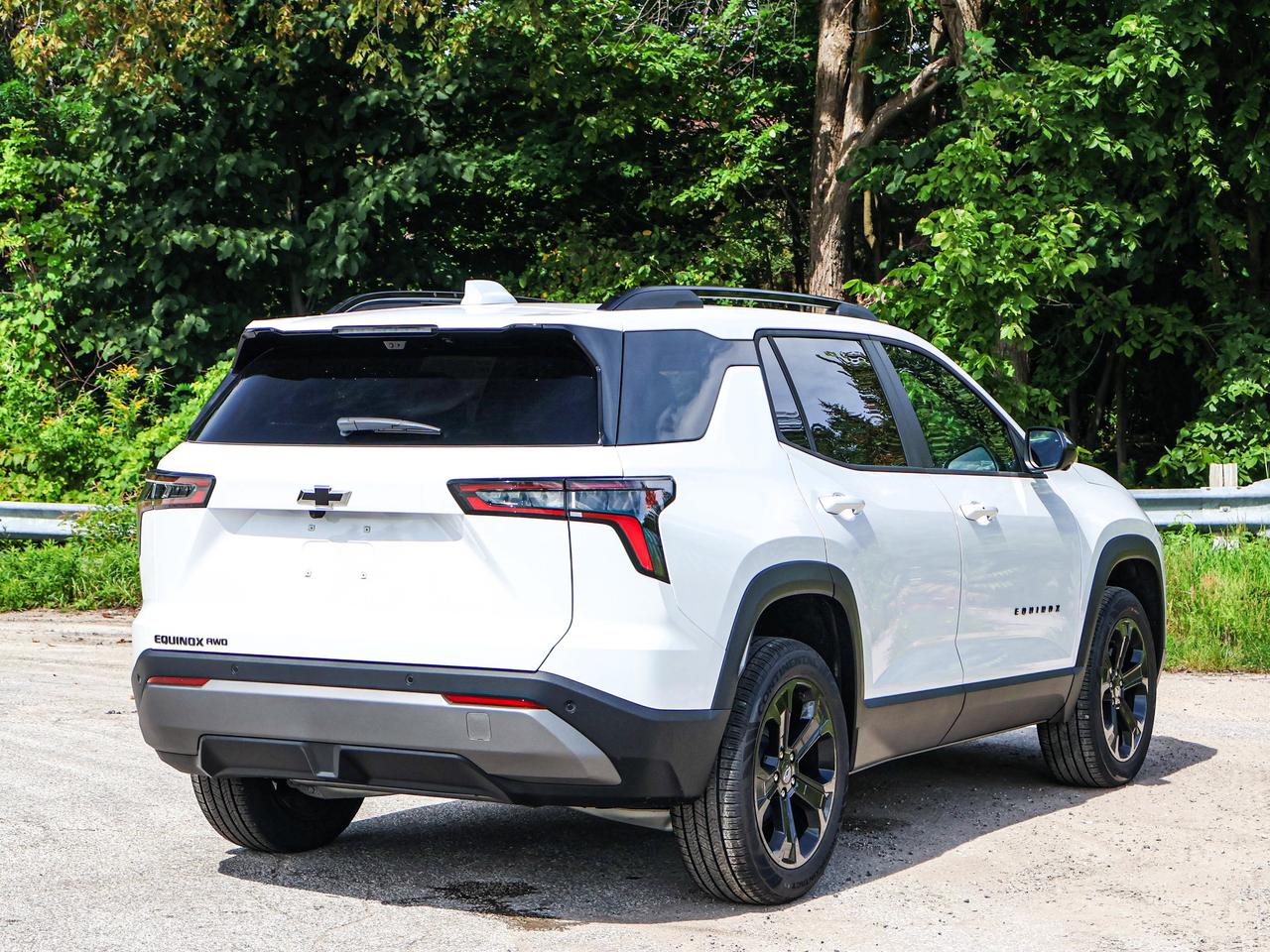 2027 Chevrolet Equinox AWD LT Photo