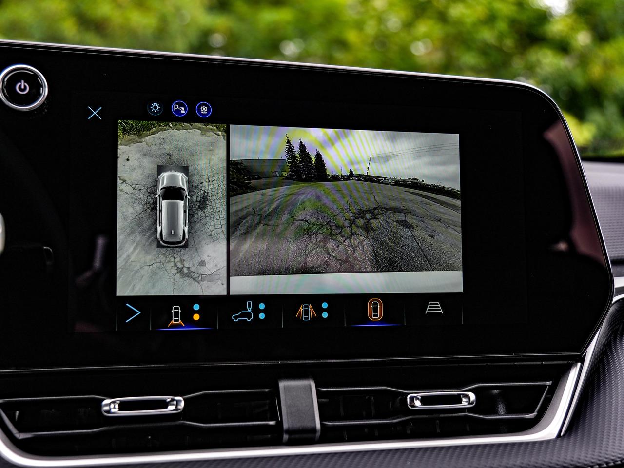 2027 Chevrolet Equinox AWD LT Photo