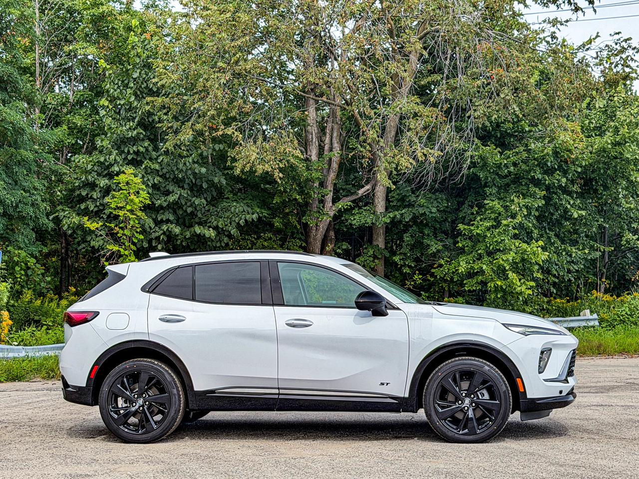 2026 Buick Envision SPORT TOURING Photo4